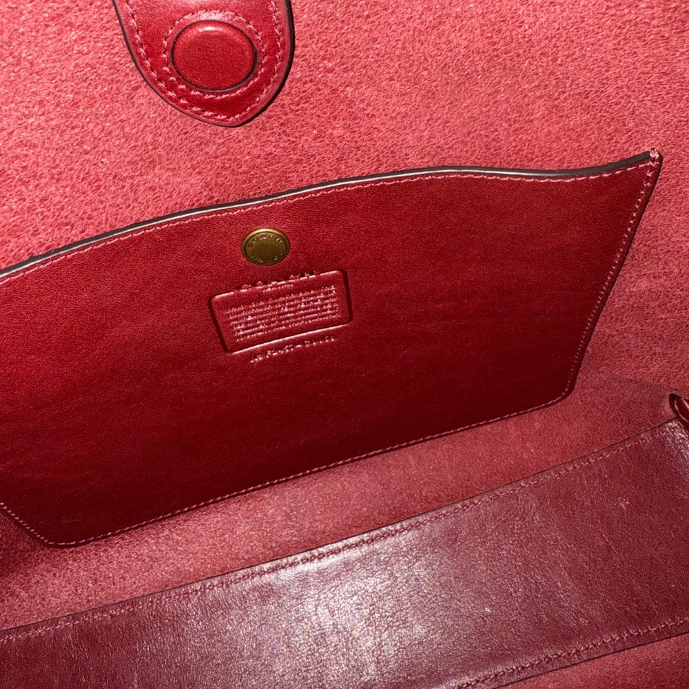Burgundy Coach Brooklyn 28 - Picture 9 of 11